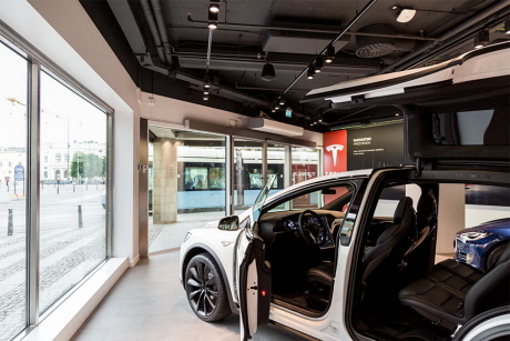 Выставочный зал Tesla Motors в Гётеборге